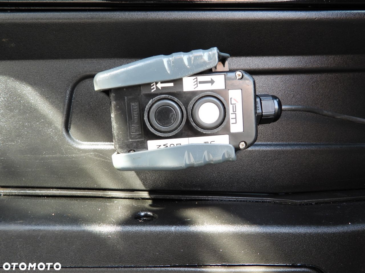 Iveco DAILY 35C16 WYWROTKA PODWÓJNA KABINA DOKA 6 MIEJSC BLIŹNIACZE KOŁA KLIMATYZACJA  160KM - 30