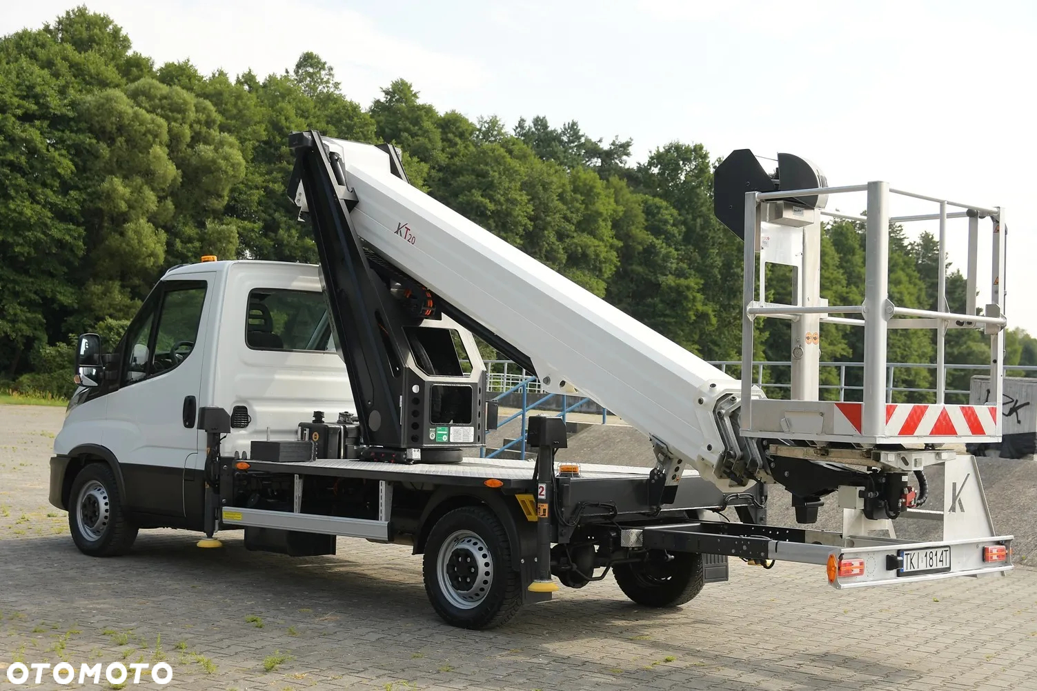 Iveco DAILY 35-140 * ZWYŻKA KLUBB * KT 20 * 4 tyś km! Pojazd Specjalistyczny ! - 13