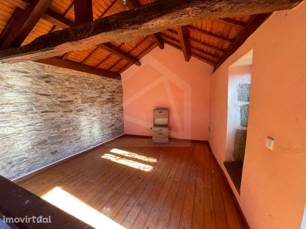 Duas Moradias em Alvarenga - Grande imagem: 2/16