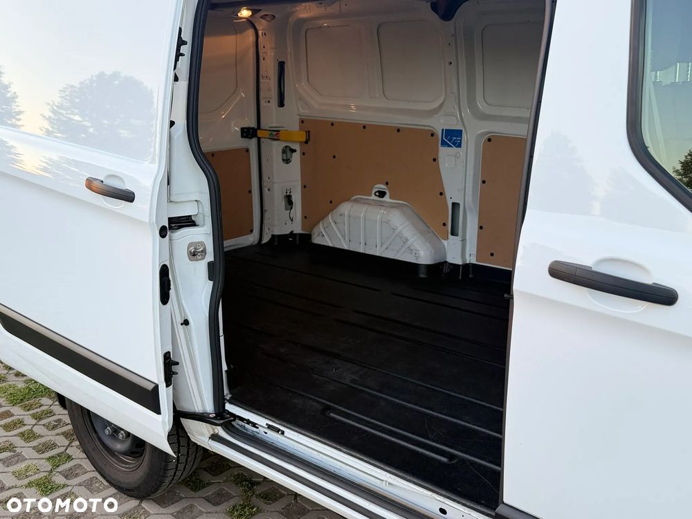 Ford Transit Custom - 11