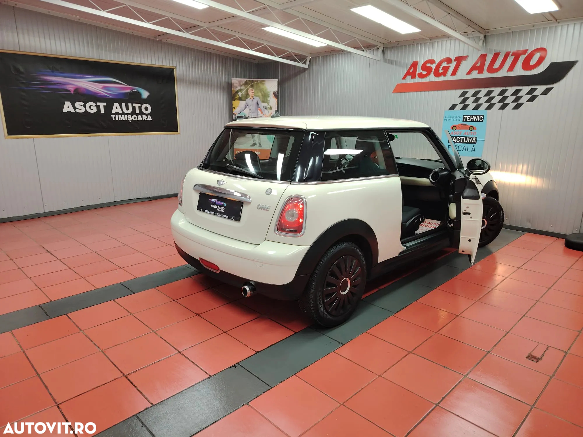 Mini Cooper One - 15