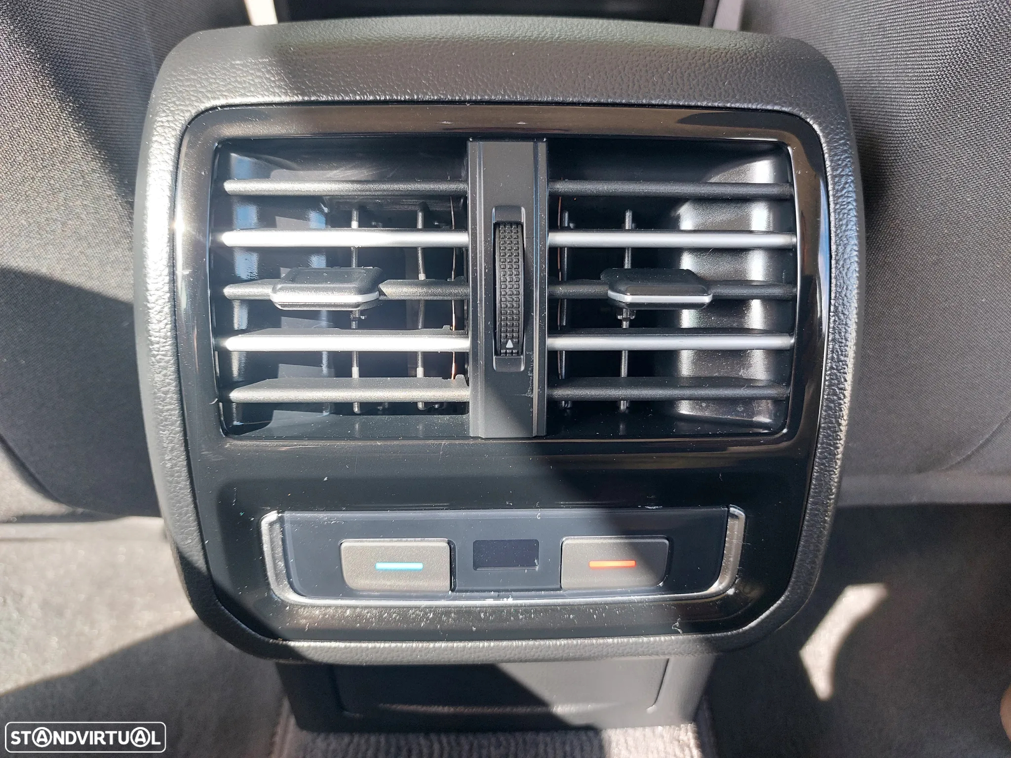VW Passat Variant 1.6 TDI Confortline - 29