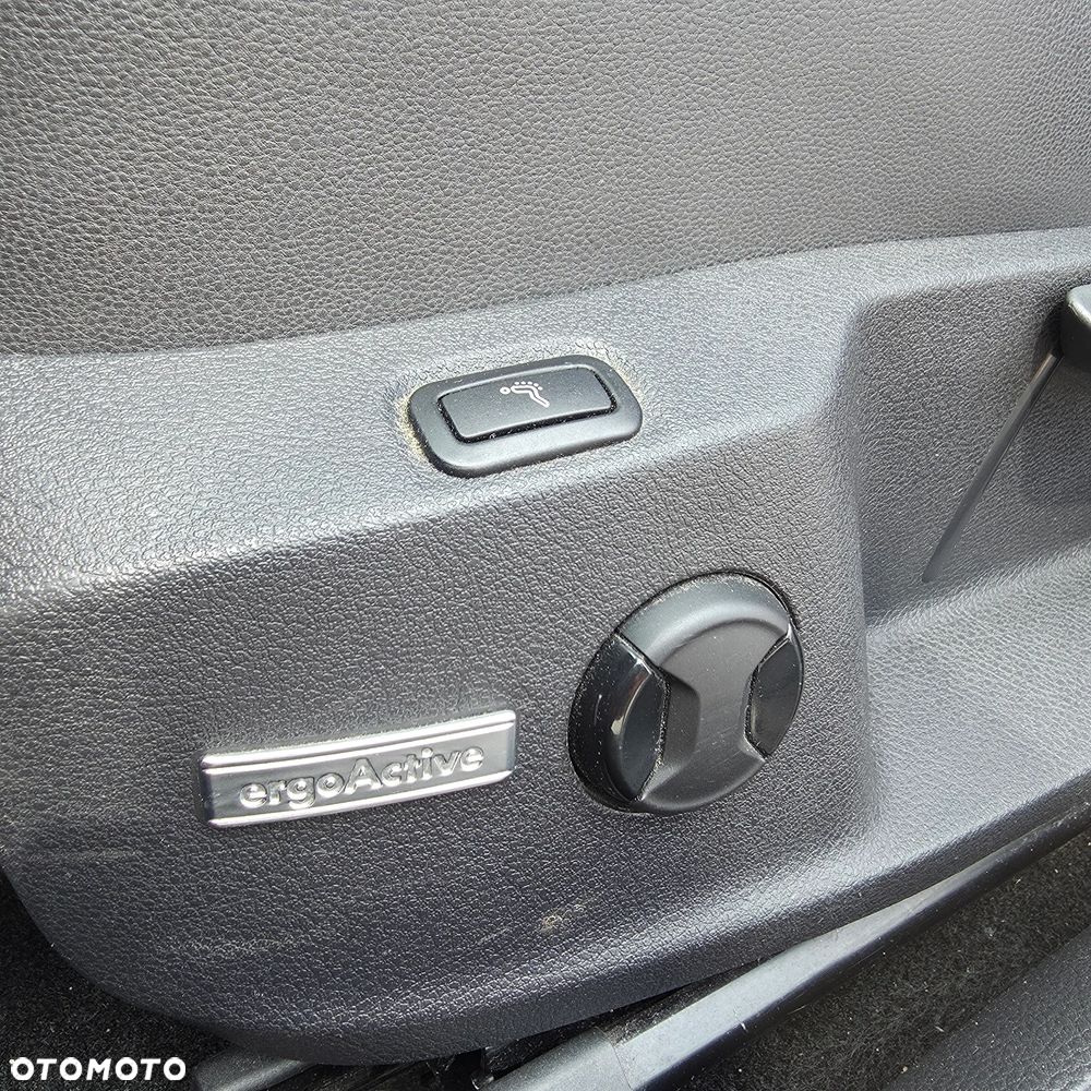 Volkswagen Golf - 9