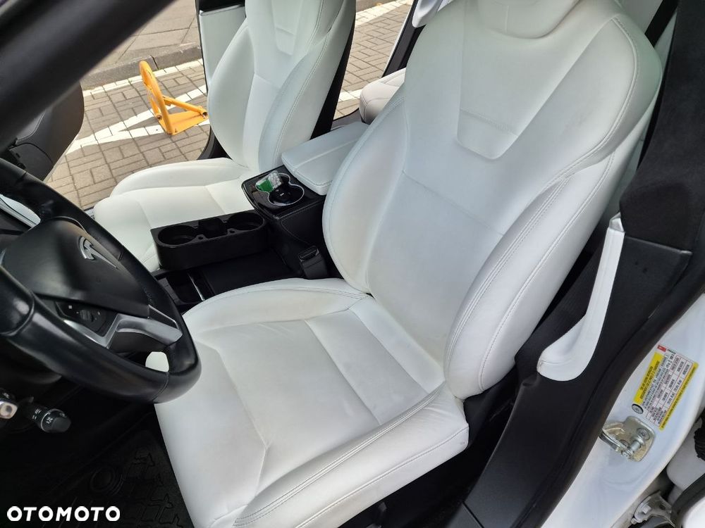 Tesla Model S D - 9