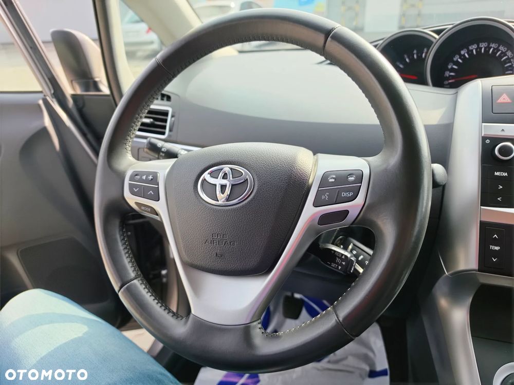 Toyota Verso 1.6 D-4D 5-Sitzer Start/Stop Executive - 27