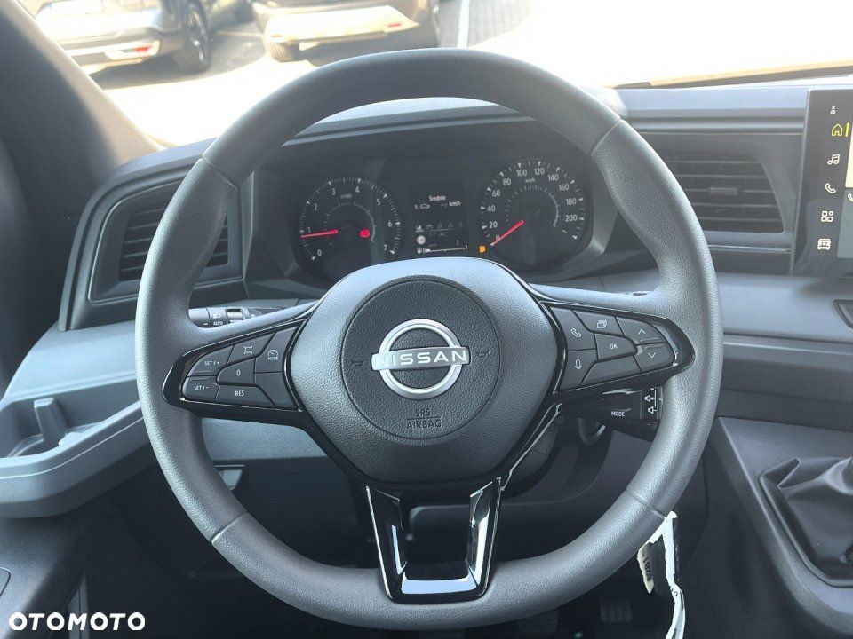 Nissan Interstar - 15