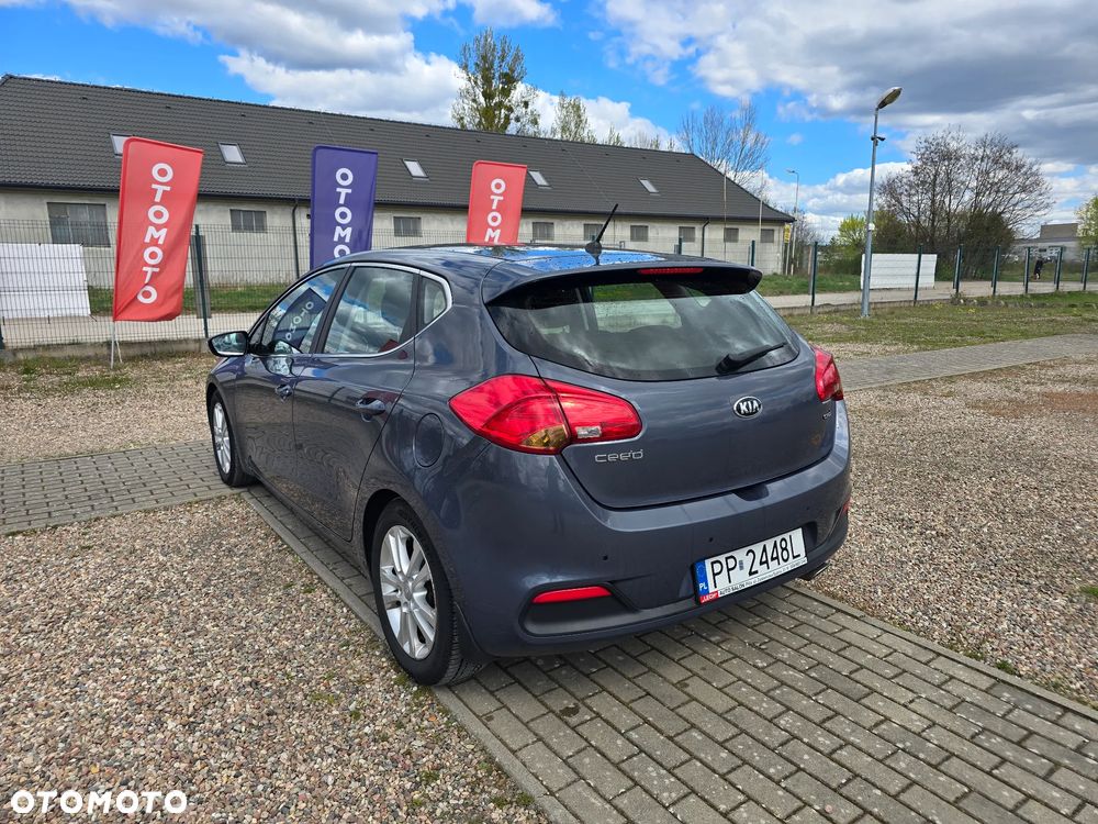 Kia Ceed 1.6 CRDi 128 Vision - 8