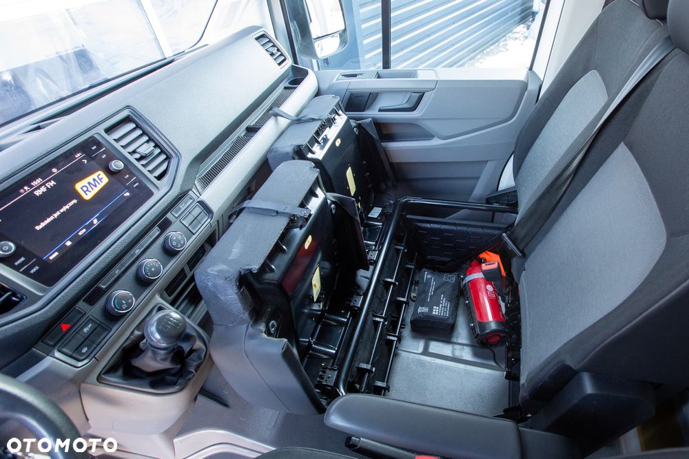 Volkswagen Crafter 177KM 8ep KONTENER + WINDA dHollandia 750kg + DRZWI BOCZNE - 13