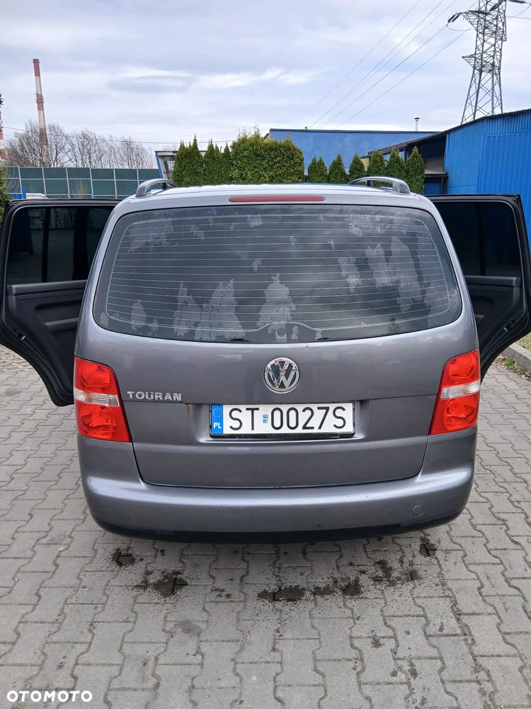 Volkswagen Touran 1.6 Conceptline - 32