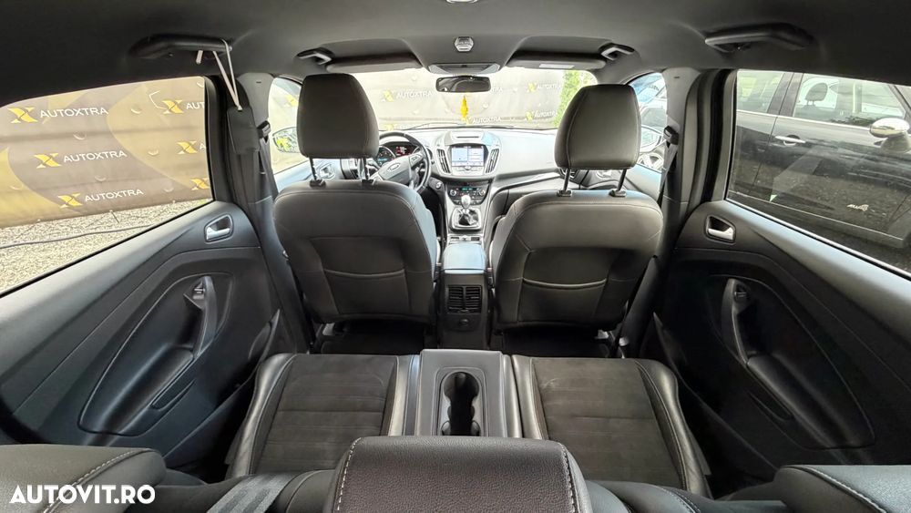 Ford Kuga 1.5 TDCi 2WD ST-Line - 15