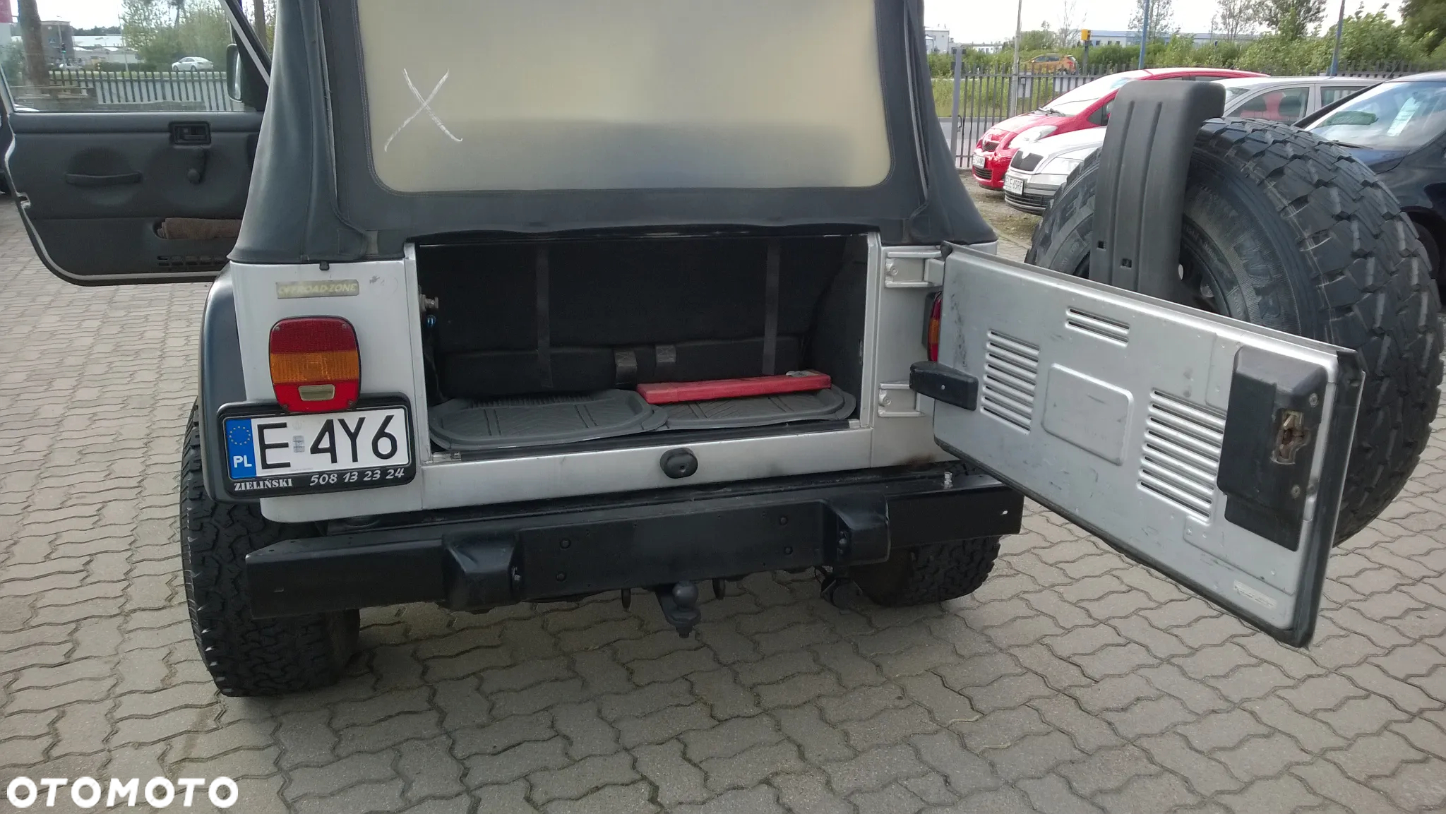 Jeep Wrangler 4.0 Automatik Sahara - 12