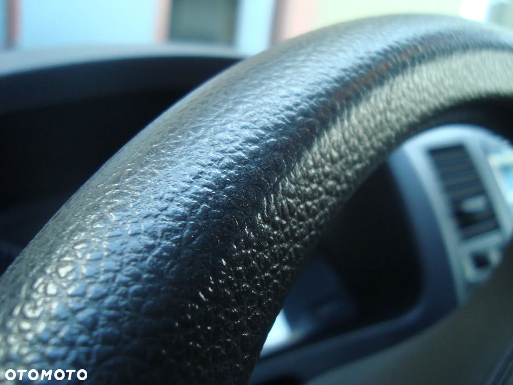 Volkswagen Transporter Caravelle Kurz Trendline - 19