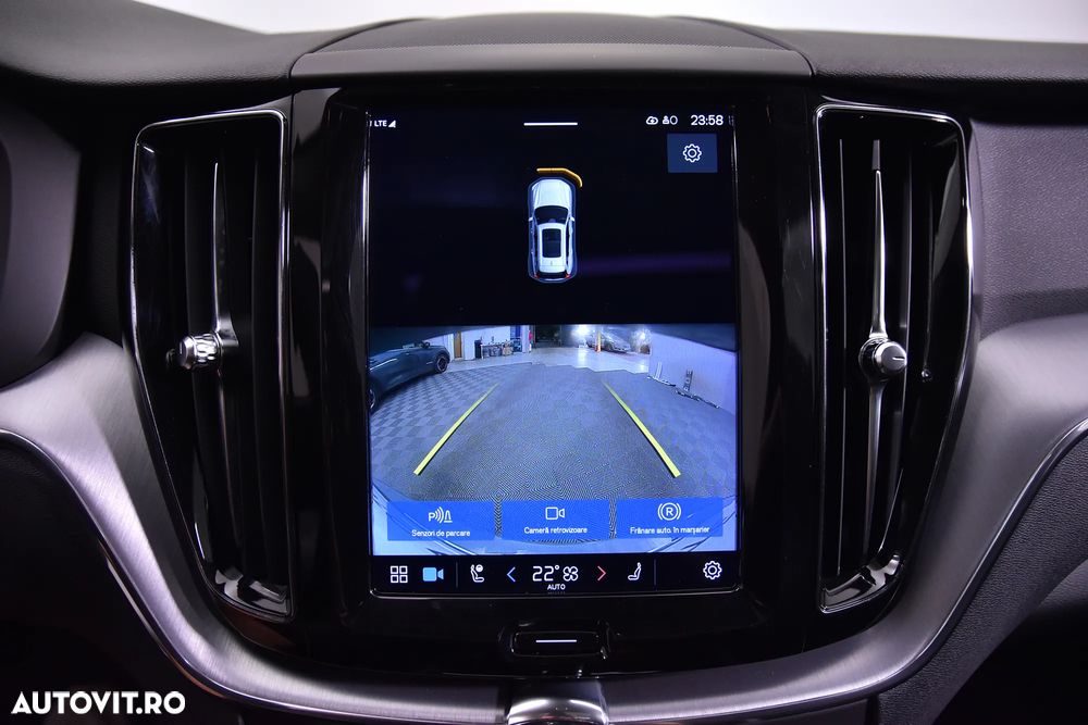 Volvo XC 60 T6 AWD Recharge Geartronic Inscription Expression - 17