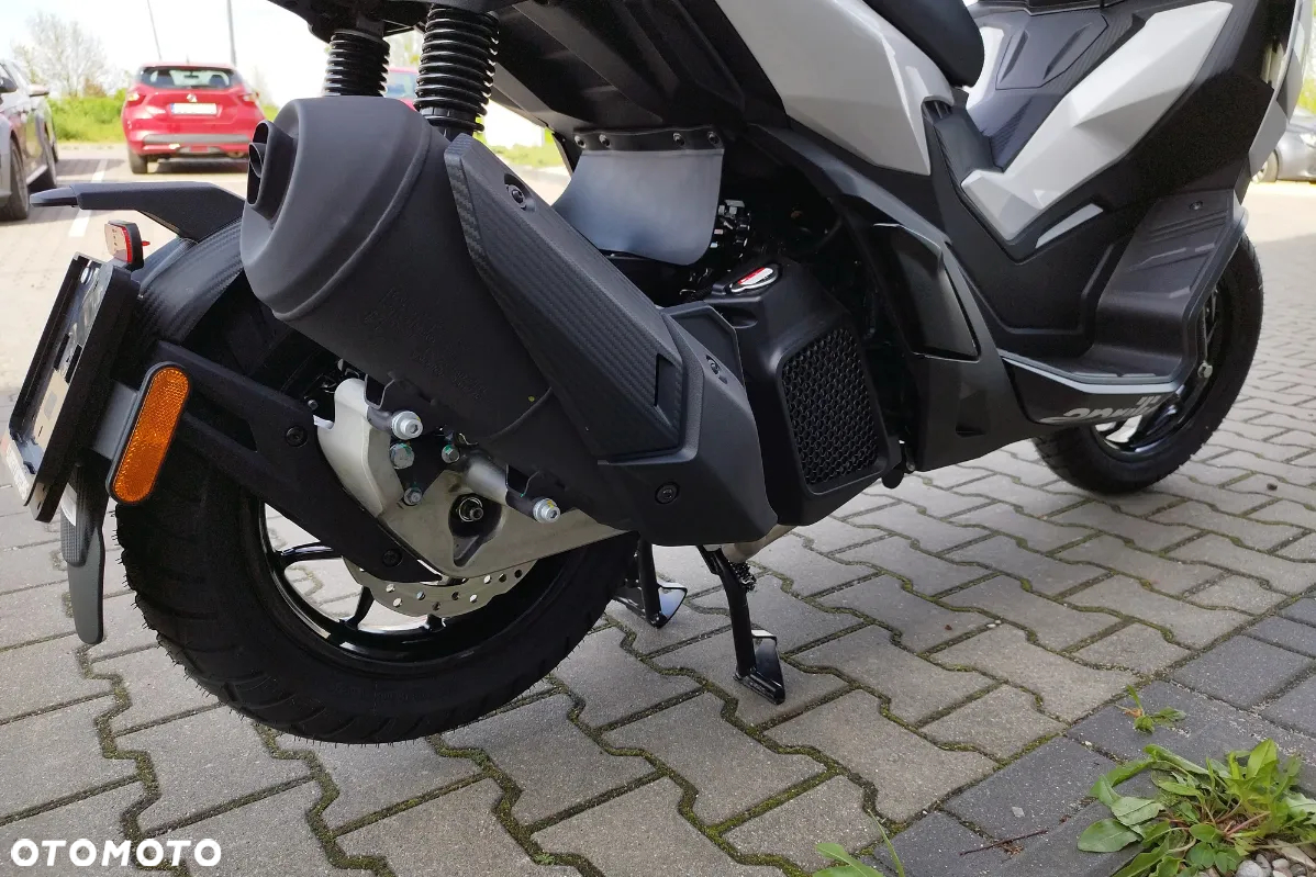 Aprilia SR - 11