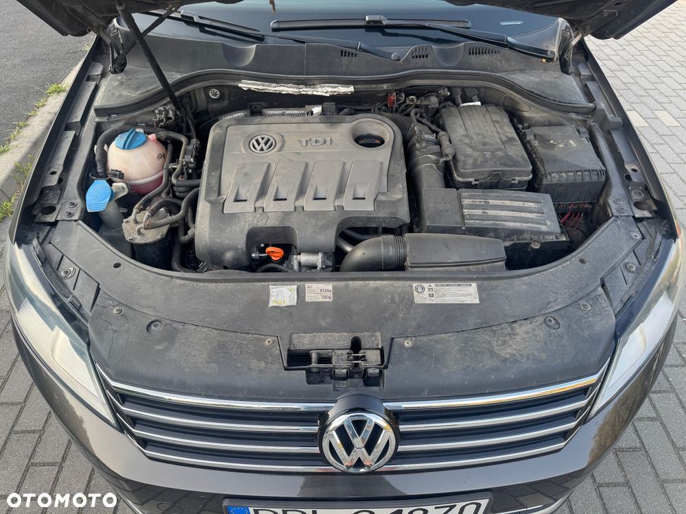 Volkswagen Passat 2.0 TDI Highline DSG - 9