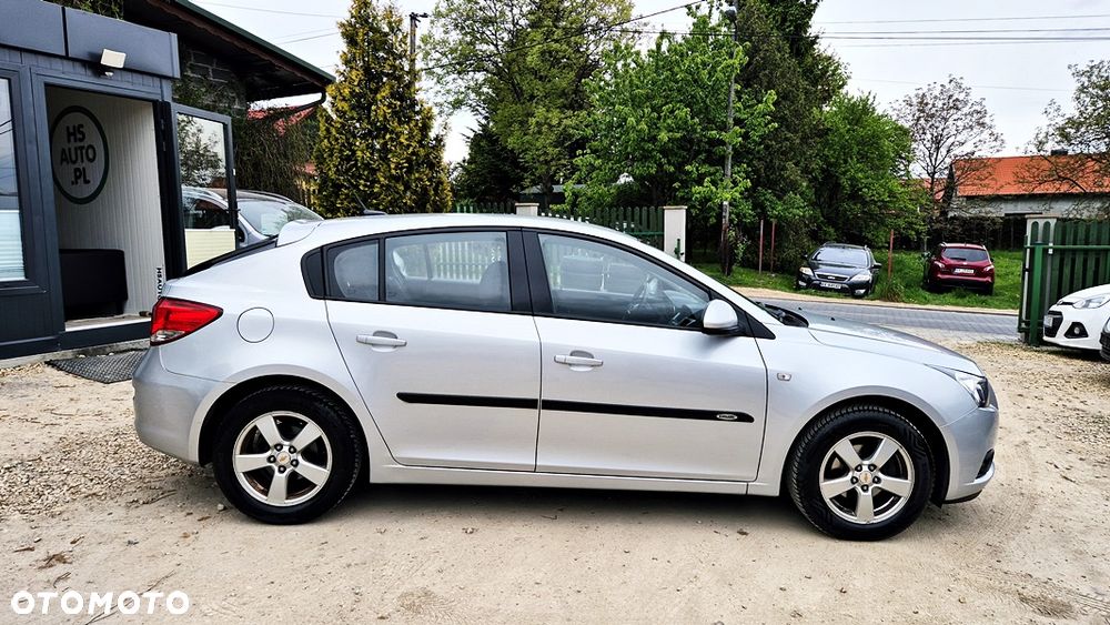Chevrolet Cruze 1.6 - 11