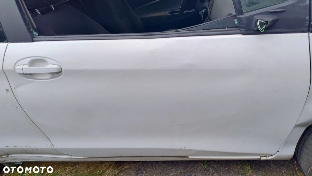 DRZWI PRAWE 3DRZWI TOYOTA YARIS III 11-20  040 - 1
