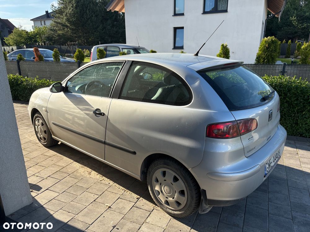 Seat Ibiza 1.4 16V Signo - 2