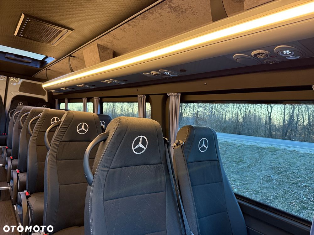Mercedes-Benz Sprinter 517 - 18