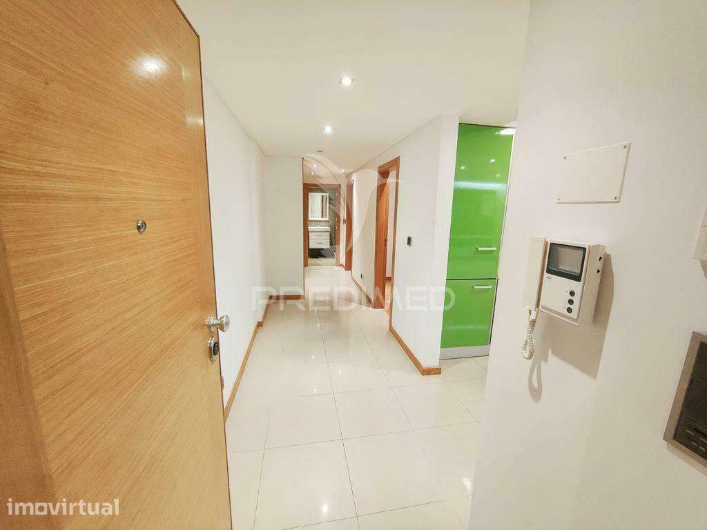 Exceente apartamento T2  com box em Ramada, Odivelas - Grande imagem: 4/11