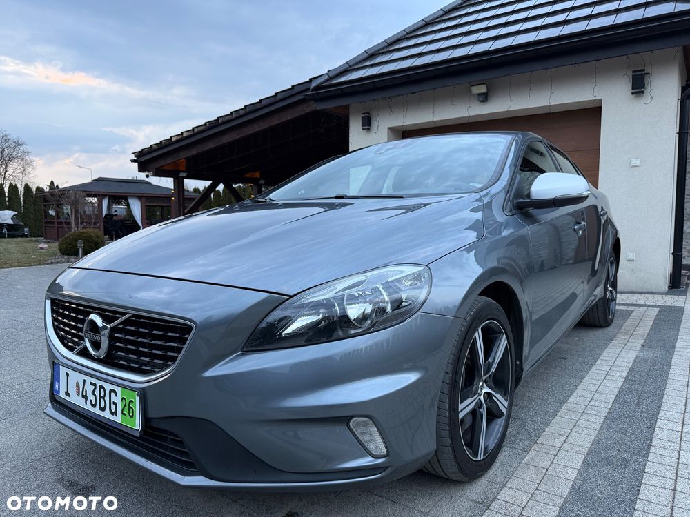 Volvo V40 D3 Geartronic RDesign - 1