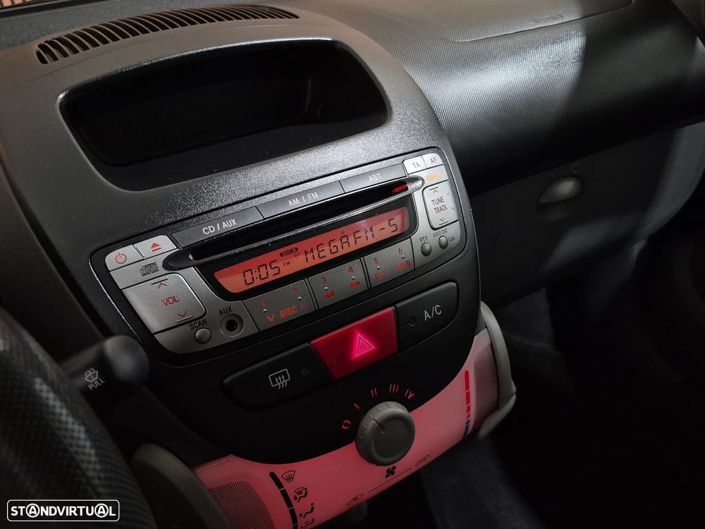 Peugeot 107 1.0 Trendy 2 Tronic - 8