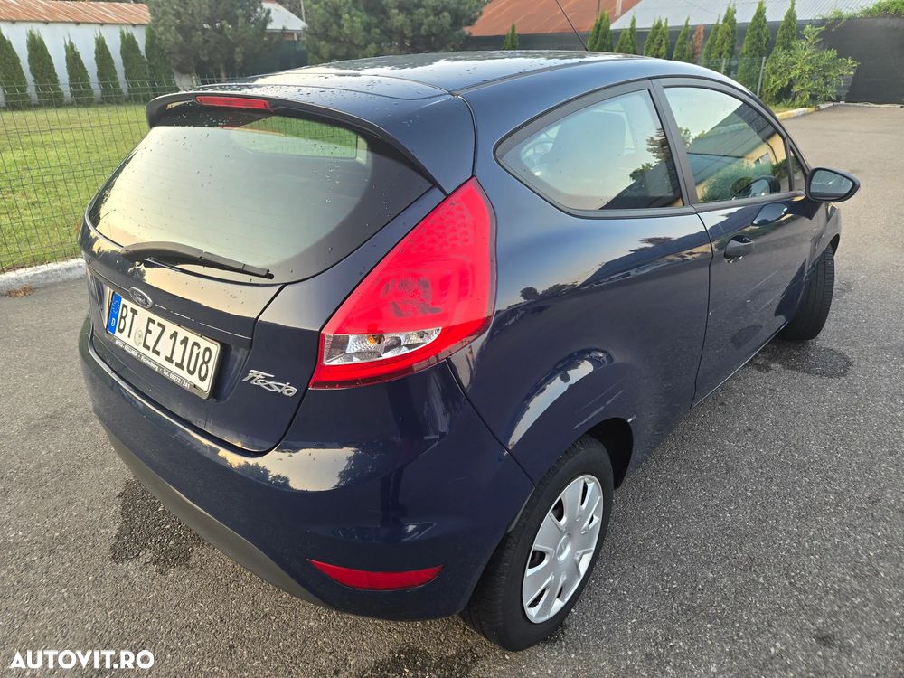 Ford Fiesta 1.25i Ambiente - 10