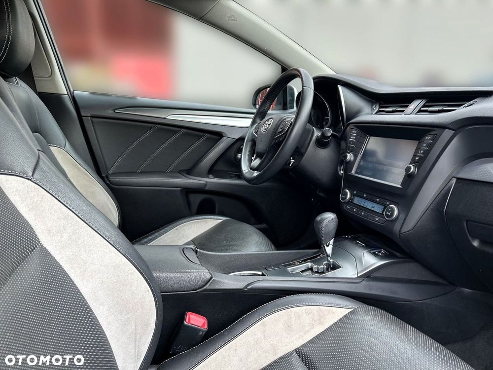 Toyota Avensis 2.0 Premium MS - 14