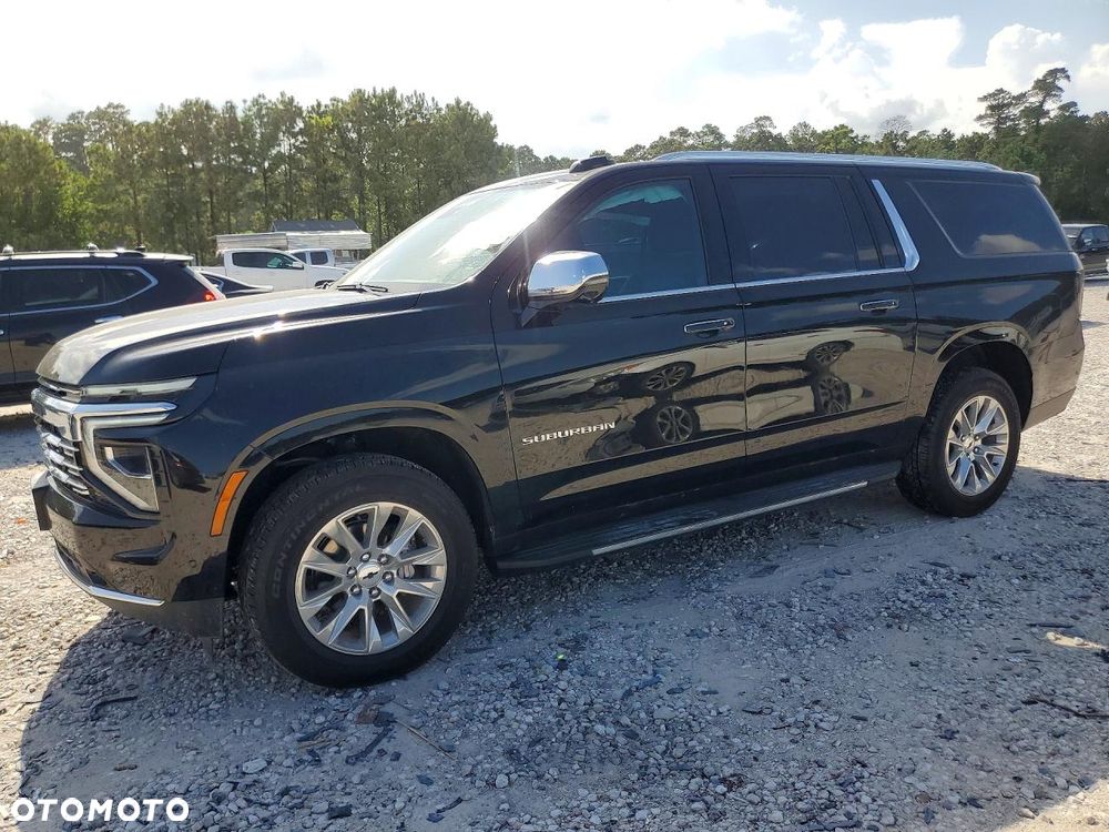 Chevrolet Suburban - 2
