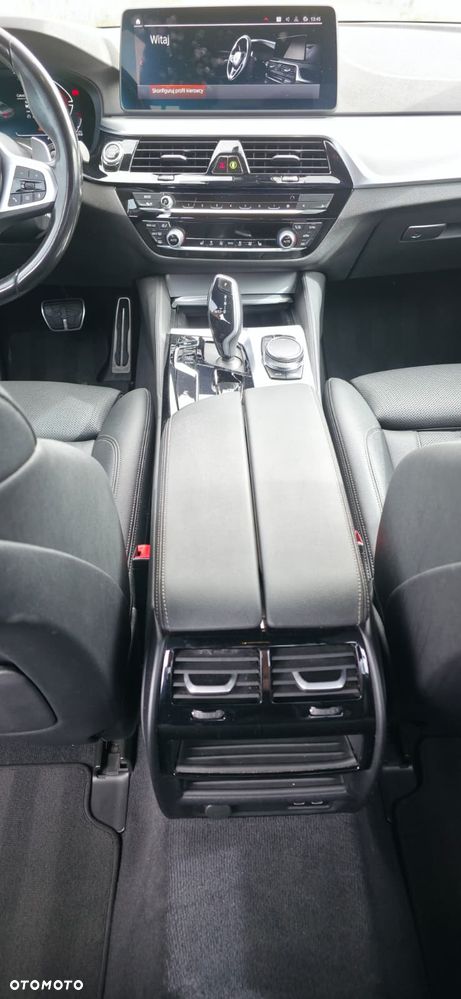 BMW Seria 5 520d xDrive mHEV M Sport sport - 7