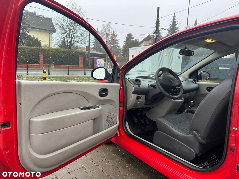 Renault Twingo 1.2 LEV 16V 75 eco2 - 9