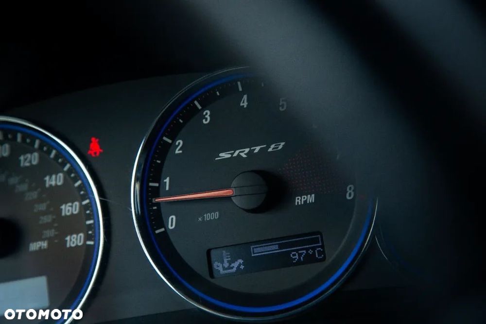 Jeep Grand Cherokee 6.1 V8 SRT8 - 25