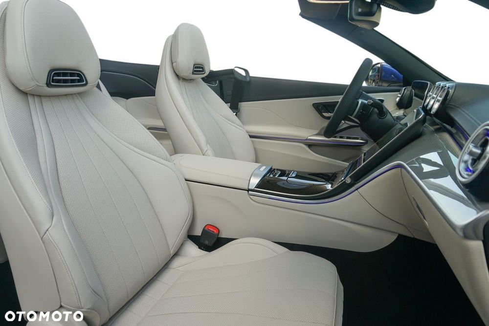 Mercedes-Benz CLE 300 mHEV 4-Matic AMG Line - 14