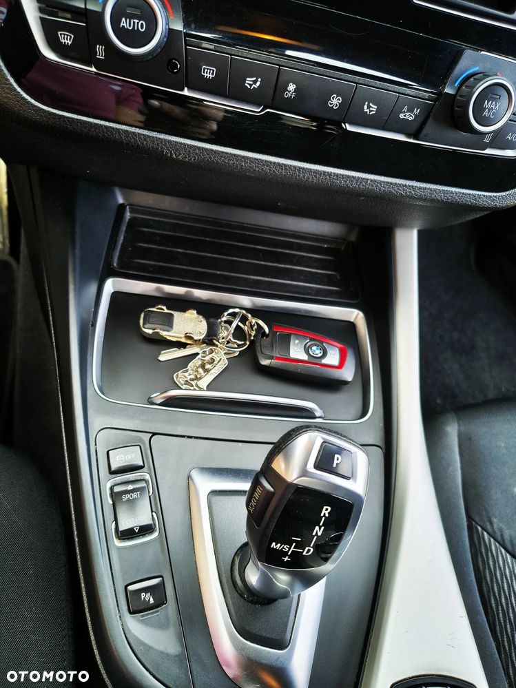 BMW Seria 1 118i - 5