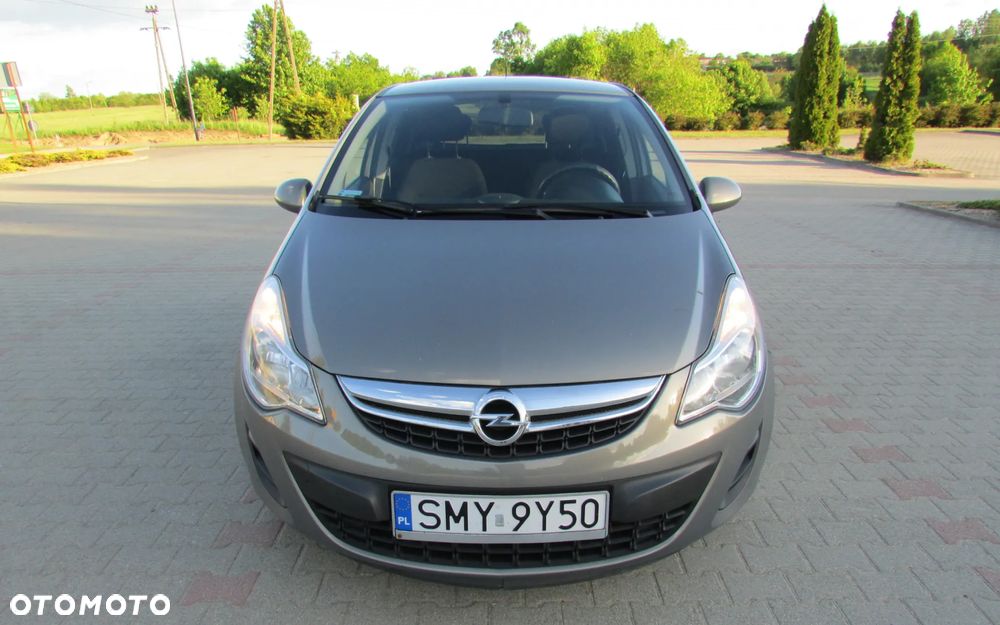 Opel Corsa 1.2 16V Cosmo - 1