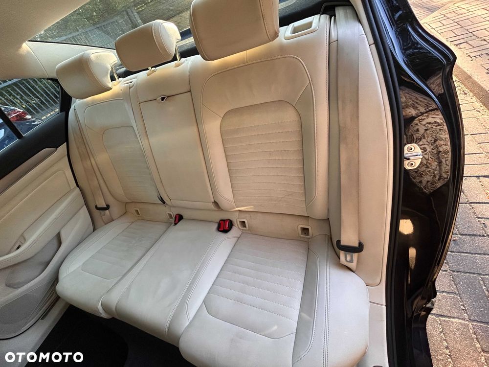 Volkswagen Passat - 7