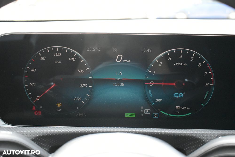 Mercedes-Benz A 250 e 8G-DCT AMG Line - 8