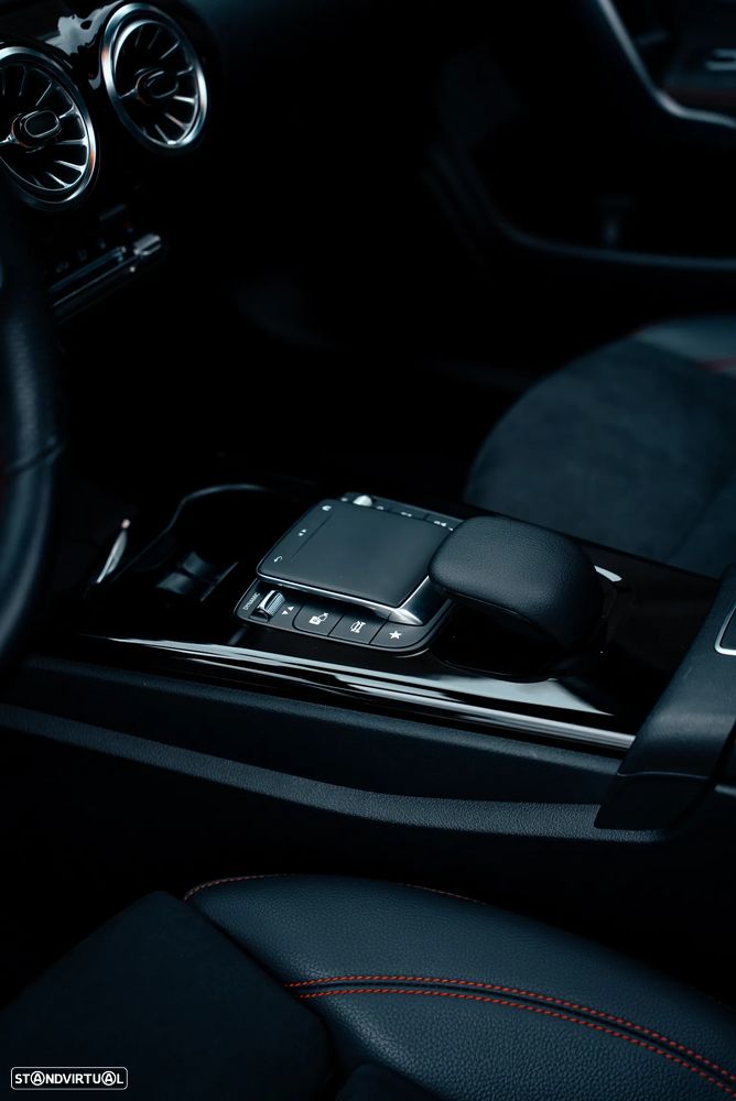 Mercedes-Benz CLA 250 e Shooting Brake AMG Line - 10