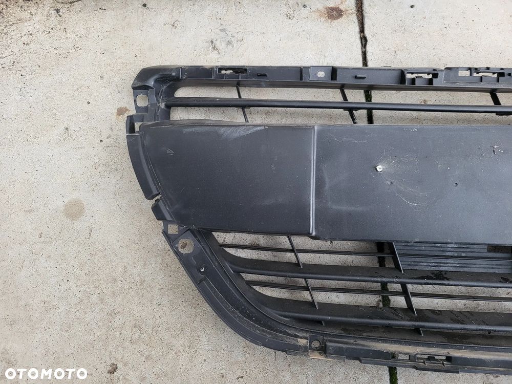 Atrapa grill zderzaka przedniego Peugeot 208 Lift - 2