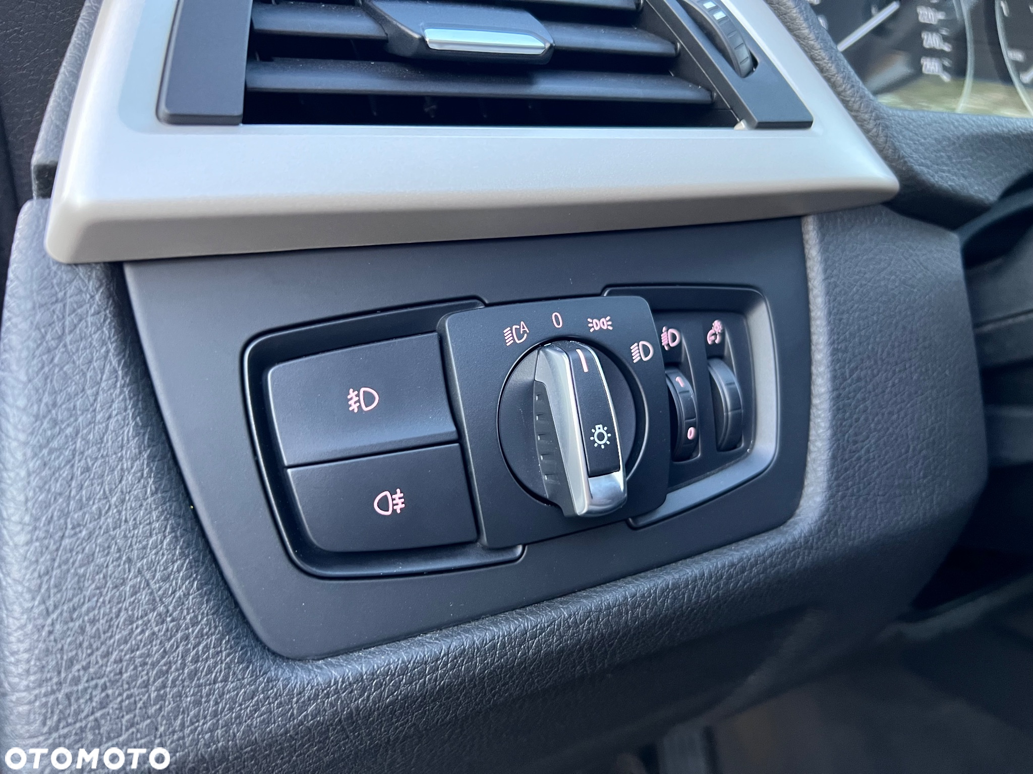 BMW Seria 3 318d EU6 - 36