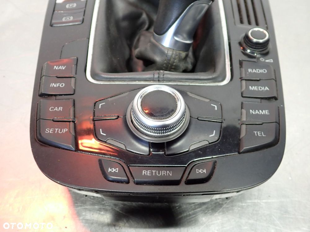 RAMKA WYBIERAKA BIEGÓW PANEL STEROWANIA RADIA AUDI A4 B8 - 8