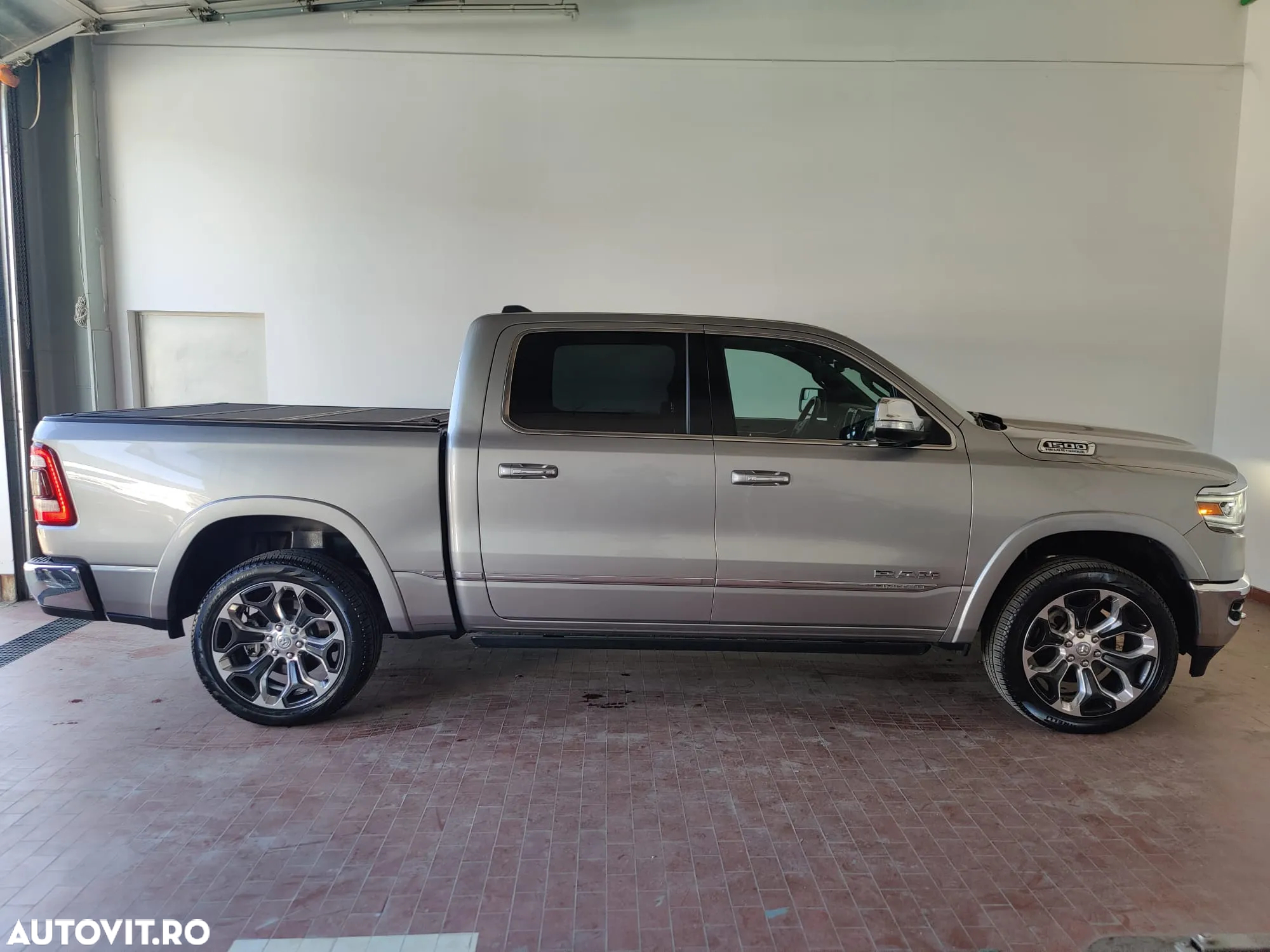 Dodge RAM - 10