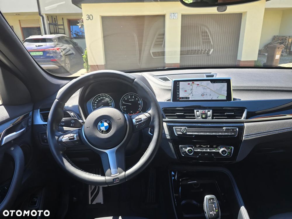 BMW X1 xDrive20i M Sport - 12