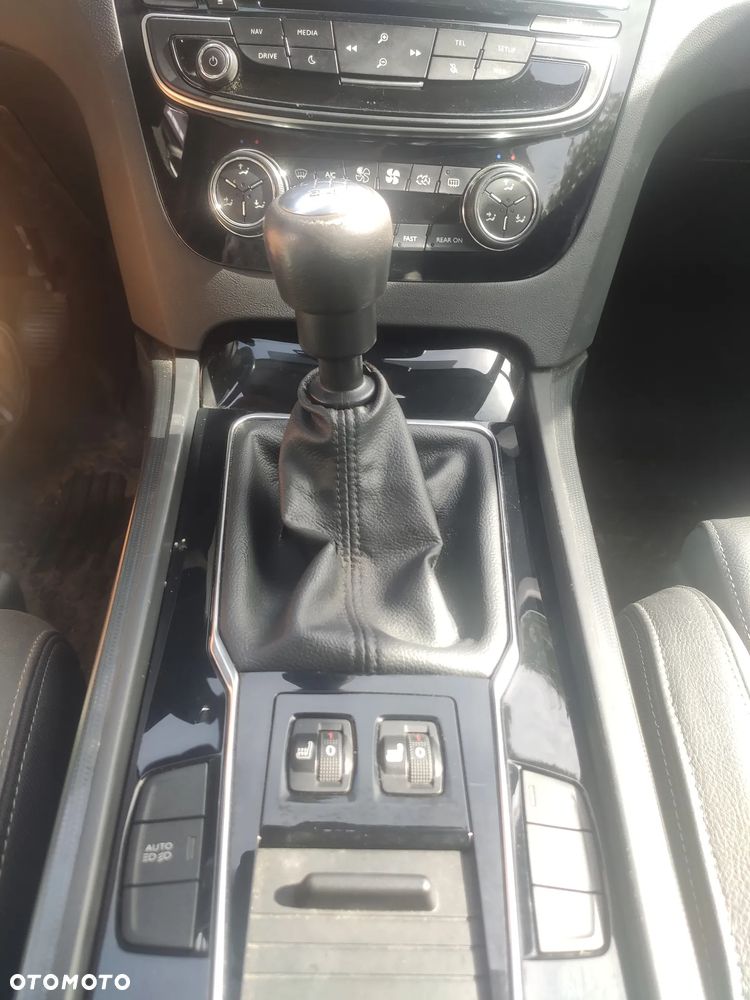 Peugeot 508 1.6 e-THP Allure S&S - 15