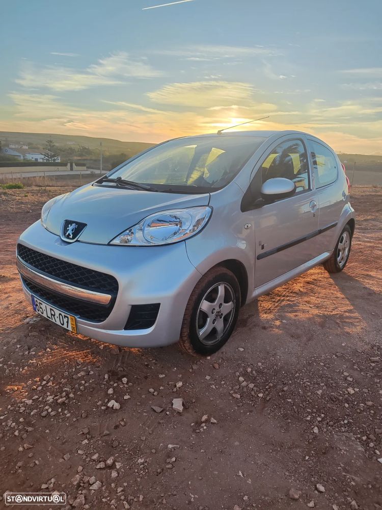 Peugeot 107 1.0 Black&Silver - 1
