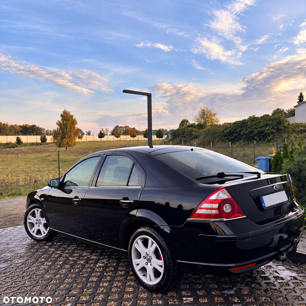 Ford Mondeo 2005 photo 2