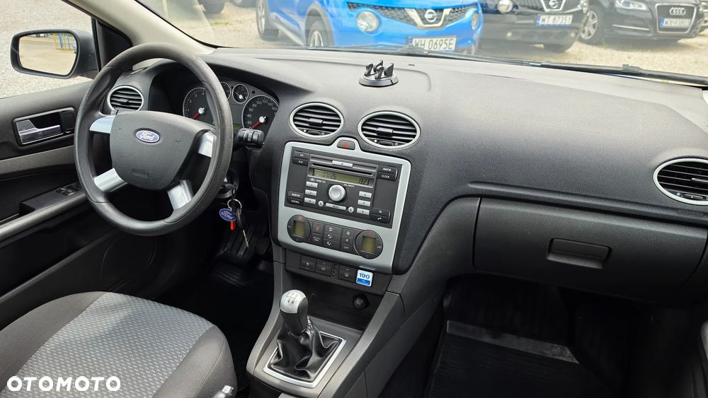 Ford Focus 1.8 FF Ghia - 17