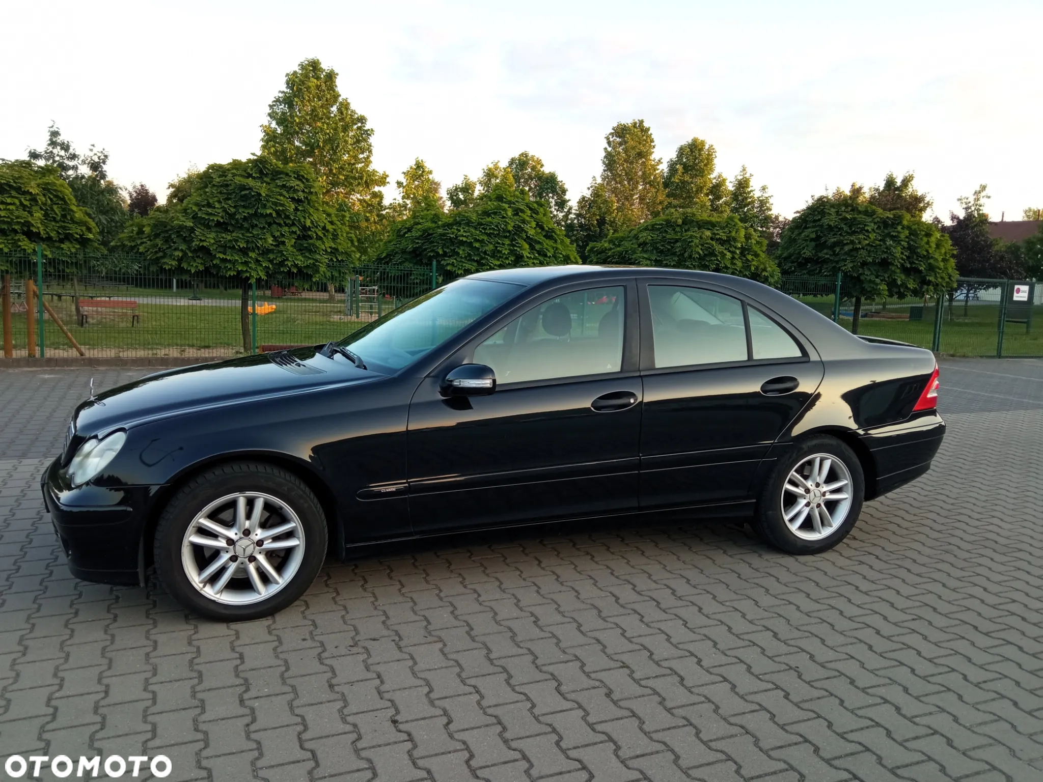 Mercedes-Benz Klasa C 180 Kompressor Automatik Avantgarde - 25
