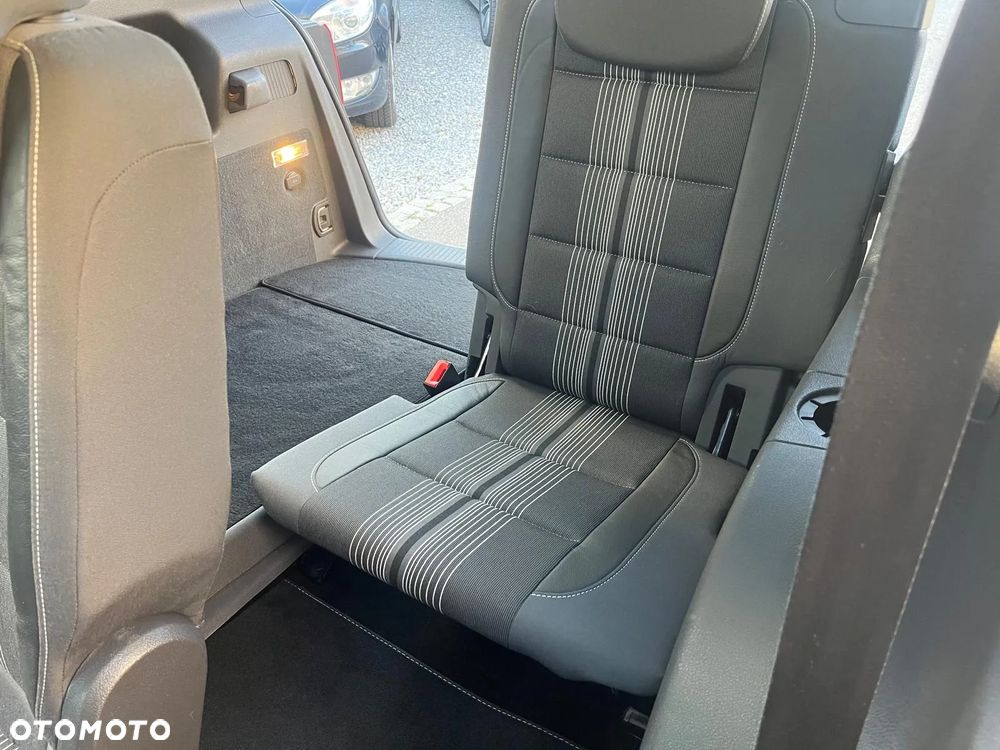 Volkswagen Touran 1.6 TDI DPF MATCH - 11