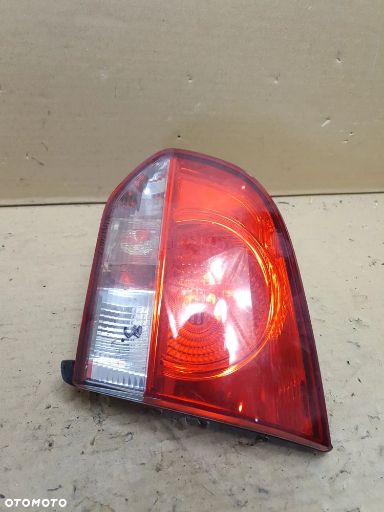 LAMPA PRAWA W KLAPE VOLKSWAGEN GOLF 6 HB - 2
